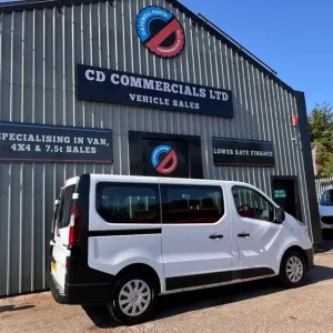 2019 Renault Trafic 1.6DCI 9-Seater Minibus - Image 5
