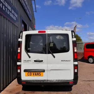 2019 Renault Trafic 1.6DCI 9-Seater Minibus - Image 6
