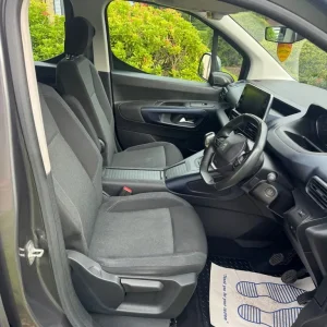 Peugeot Rifter 2019 1.5 HDI manual 5-door - Image 8