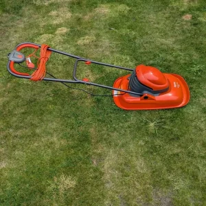 Flymo turbo lite 330 lawnmower - Image 3