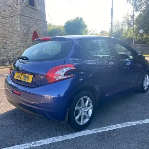 2013 Peugeot 208 1.4 HDi Hatchback - Image 3