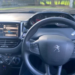 2013 Peugeot 208 1.4 HDi Hatchback - Image 7