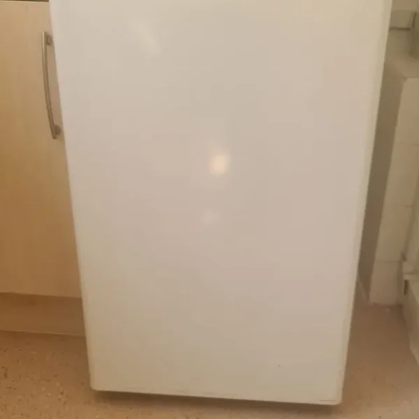 Bosch undercounter small fridge freezer