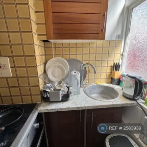 Studio flat in Abercorn Place, Moray, Scotland - Image 5