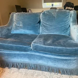 Blue velvet custom made sofa - Image 4