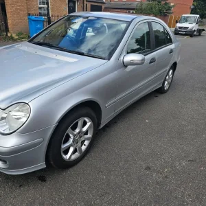 Mercedes-Benz C220 CDI Auto 2007 - Image 2