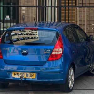 Hyundai i30 1.6 CRDi premium automatic - Image 4