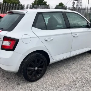 2018 Skoda Fabia 1.0 TSI RedLine 5-door hatchback - Image 3