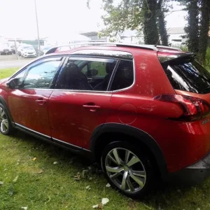 2016 Peugeot 2008 1.2 PureTech Allure 5-door Hatchback - Image 8