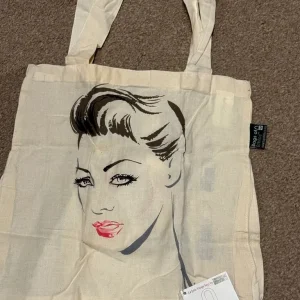 La Jolie Canvas Tote Bag – “Eva” Design