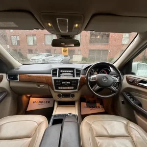 2012 Mercedes-Benz M-Class 3.0 ML350 V6 BlueTEC 4WD Estate - Image 3