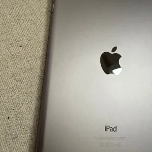 Apple iPad Mini 2 32GB Black with Wi-Fi and iOS 12 - Image 7