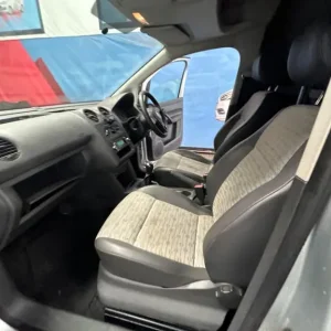 2013 Volkswagen Caddy Maxi TDI Panel Van - Image 4