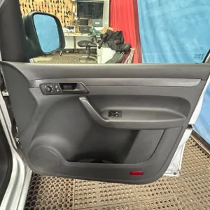2013 Volkswagen Caddy Maxi TDI Panel Van - Image 8