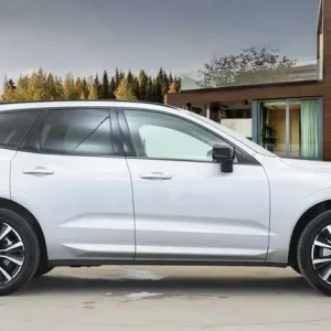 2024 Volvo XC60 Plus B5 AWD Mild Hybrid - Image 2