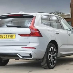 2024 Volvo XC60 Plus B5 AWD Mild Hybrid - Image 3