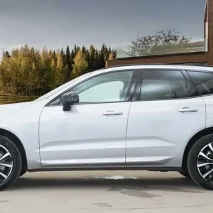 2024 Volvo XC60 Plus B5 AWD Mild Hybrid - Image 6