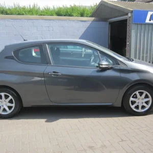 2017 Peugeot 208 1.2 PureTech 82 Active 3dr Hatchback - Image 4