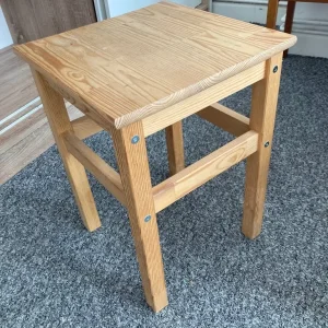 Wooden side table - Image 2
