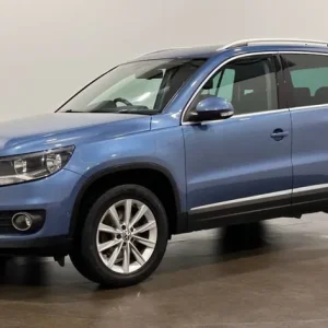 2012 Volkswagen Tiguan 2.0 TDI BlueMotion Tech SE 5-door Diesel Manual 4WD - Image 2