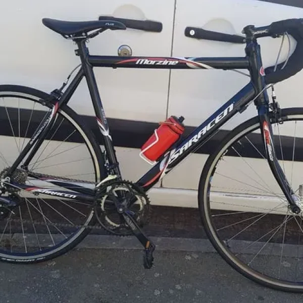 Mans Saracen Road Bike 700c 22" Alum Frame