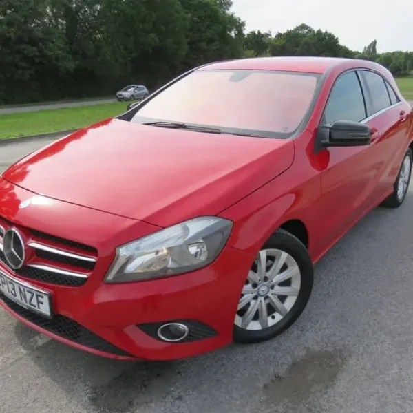 2013 Mercedes-Benz A-Class 1.6 BlueEfficiency SE 5-door hatchback