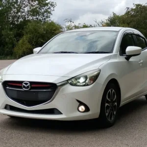Mazda Demio 1.5d Auto Paddleshift 5dr Hatchback Diesel - Image 3