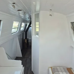 38ft Narrow Boat with Lister Engine - Image 8