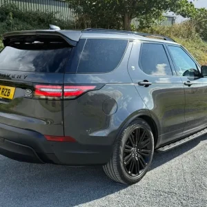 2017 Land Rover Discovery 3.0 TD6 HSE Luxury 5-door Estate Diesel Auto - Image 2