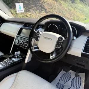 2017 Land Rover Discovery 3.0 TD6 HSE Luxury 5-door Estate Diesel Auto - Image 8