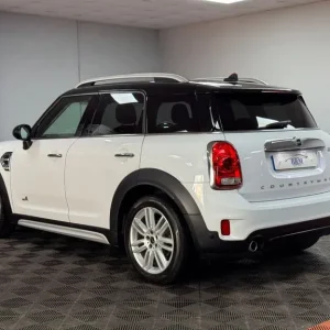 2019 MINI Countryman 2.0D Cooper D Exclusive All4 5-door Hatchback - Image 4