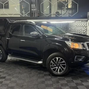 2016 Nissan Navara 2.3 dCi N-Connecta 4WD Diesel Manual Pick-up - Image 5