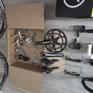 Campag Veloce bicycle wheels and accessories - Image 3