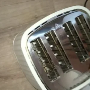 Morphy Richards 4-slice Toaster - Image 2