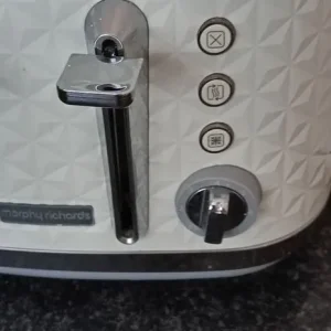 Morphy Richards 4-slice Toaster - Image 4