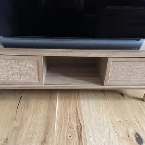 Made cabinet