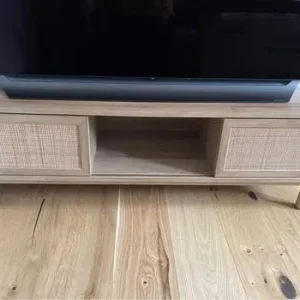 Made cabinet