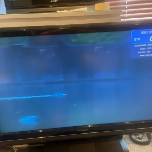 37” Sharp LCD Colour TV - Image 3