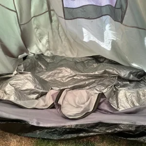 Tent - Image 4