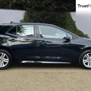 2022 Toyota Corolla 1.8 VVT-i Hybrid 5-door Hatchback - Image 3