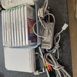 Nintendo Wii Console Bundle - 1 Remote, Nunchuck, 10 Games