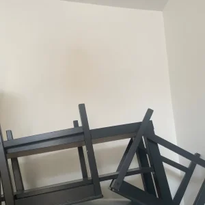 Old wooden chair - Image 3