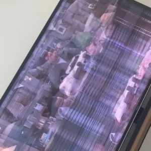 50” Hitachi smart TV with LED screen fault - Image 4