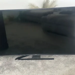 50” Hitachi smart TV with LED screen fault
