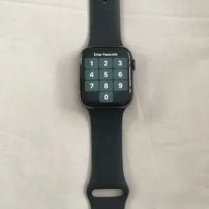 Apple Watch Series 7 in Perfect Working Order - Image 5