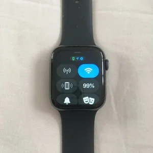 Apple Watch Series 7 in Perfect Working Order - Image 6