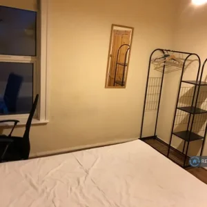 4-bedroom furnished house on Gleave Road - Image 3