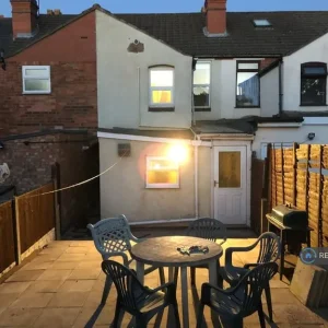 4-bedroom furnished house on Gleave Road - Image 7