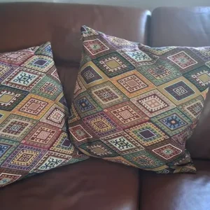 Cushions and cushion covers - Image 2