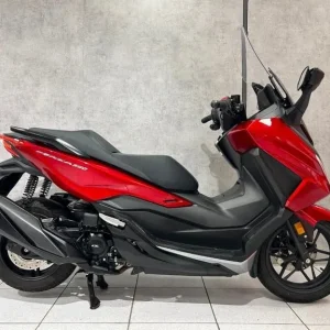73/2023 Honda Forza 350 NSS350 - 1041 miles - Image 2